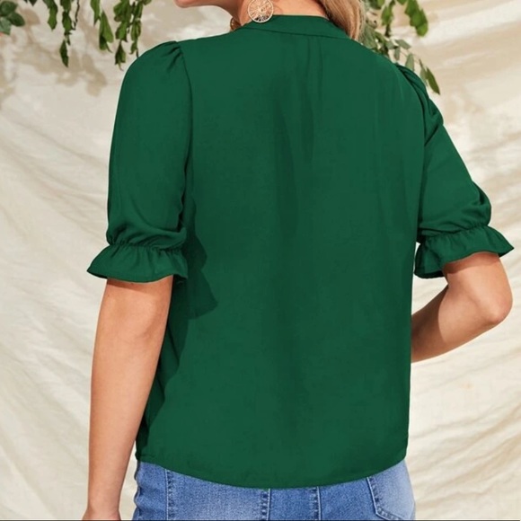 Green cuff sleeve blouse - Picture 2 of 6